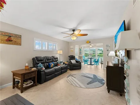 625 W Lake Jasmine Circle Vero Beach FL 32962