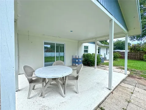 1316 35th Avenue Vero Beach FL 32960