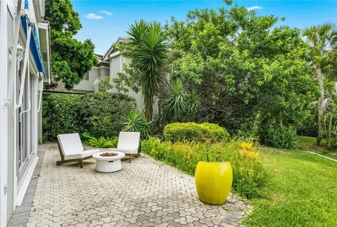 220 S Peppertree Drive Vero Beach FL 32963