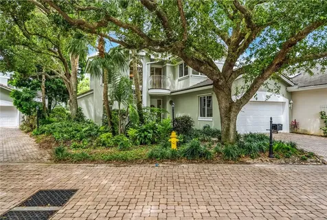 220 S Peppertree Drive Vero Beach FL 32963