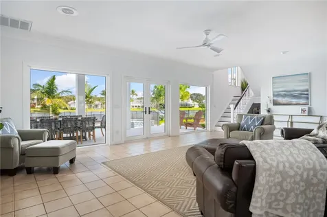 266 Riverway Drive Vero Beach FL 32963