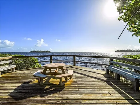 464 Grove Isle Circle Vero Beach FL 32962