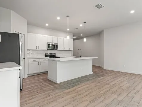 7704 Pacific Avenue Fort Pierce FL 34951