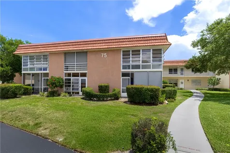 75 Royal Oak Court Vero Beach FL 32962