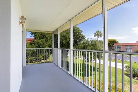 75 Royal Oak Court Vero Beach FL 32962