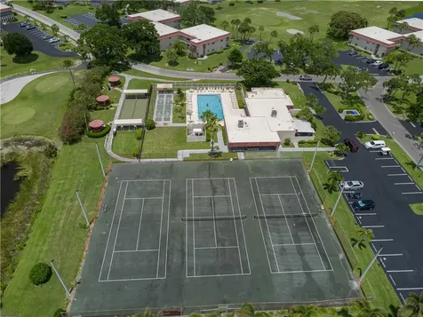 75 Royal Oak Court Vero Beach FL 32962