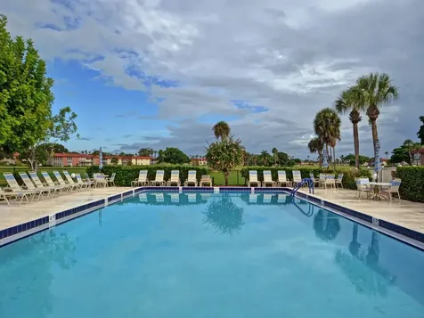 105 Spring Lake Court Vero Beach FL 32962
