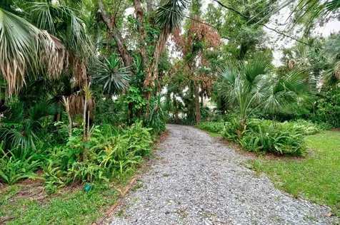 1927 21st Avenue Vero Beach FL 32960