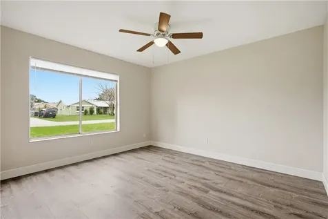1091 24th Place SW Vero Beach FL 32962