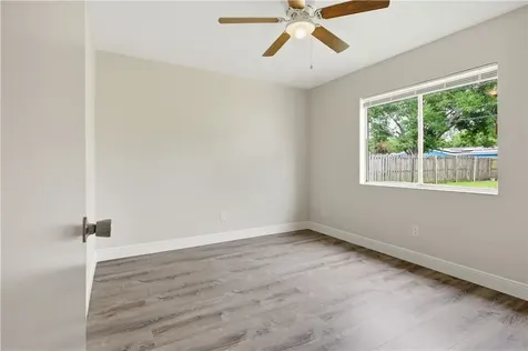 1091 24th Place SW Vero Beach FL 32962