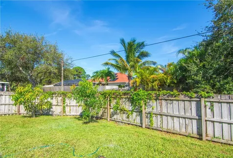 341 Herndon Street Sebastian FL 32958