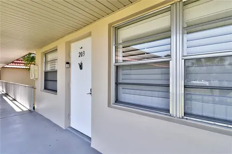 63 Woodland Drive Vero Beach FL 32962