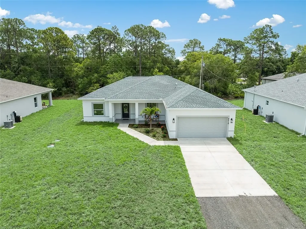 8216 104th Court Vero Beach FL 32967