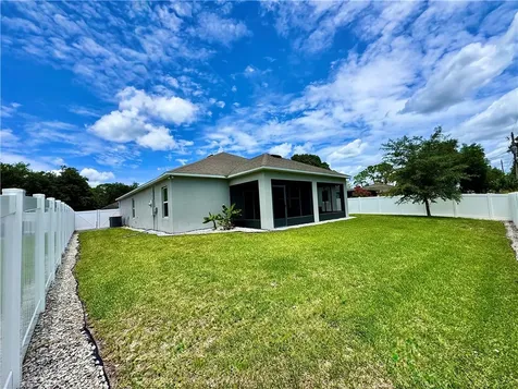 8066 104th Avenue Vero Beach FL 32967