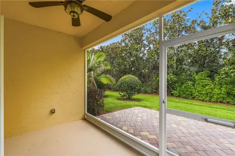 6425 Oxford Circle Vero Beach FL 32966
