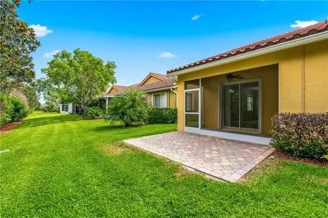 6425 Oxford Circle Vero Beach FL 32966
