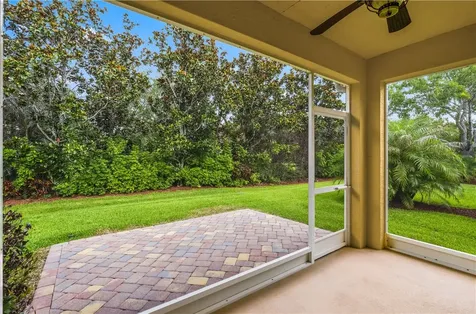 6425 Oxford Circle Vero Beach FL 32966