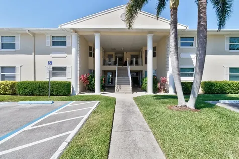 830 Lake Orchid Circle Vero Beach FL 32962