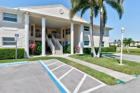 830 Lake Orchid Circle Vero Beach FL 32962