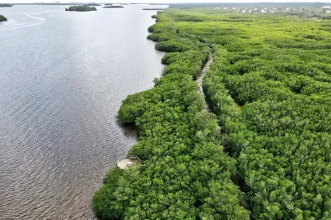 830 Lake Orchid Circle Vero Beach FL 32962