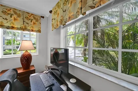 568 7th Square Vero Beach FL 32962