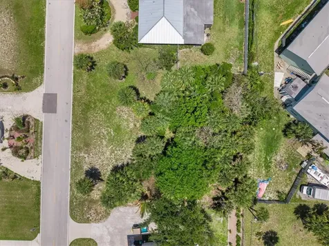 2310 Atlantic Beach Boulevard Hutchinson Island FL 34949