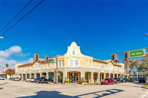 2111 14th Avenue Vero Beach FL 32960