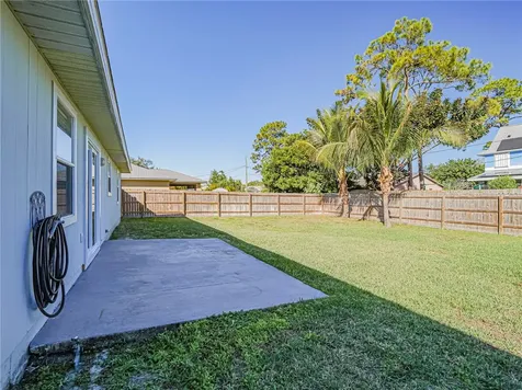 756 18th Place SW Vero Beach FL 32962
