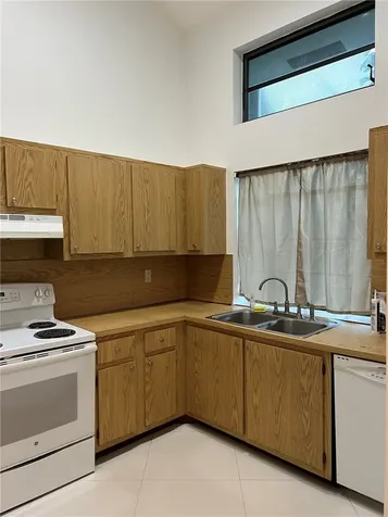 2800 S Oakland Forest Drive Oakland Park FL 33309