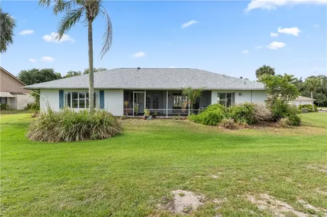 8 Forest Park Drive Vero Beach FL 32962