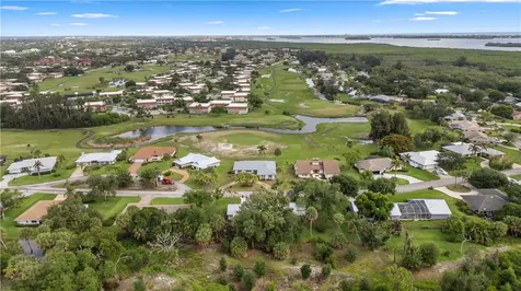 8 Forest Park Drive Vero Beach FL 32962