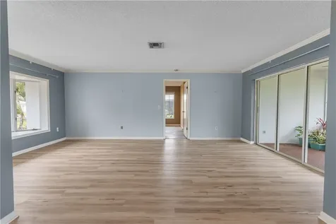 8 Forest Park Drive Vero Beach FL 32962