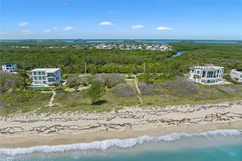 4562 N Highway A1a Hutchinson Island FL 34949