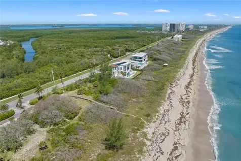 4562 N Highway A1a Hutchinson Island FL 34949