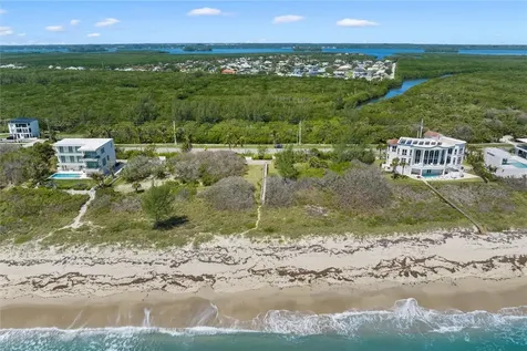4562 N Highway A1a Hutchinson Island FL 34949