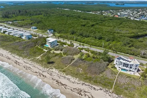 4562 N Highway A1a Hutchinson Island FL 34949