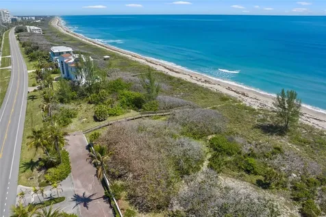 4562 N Highway A1a Hutchinson Island FL 34949