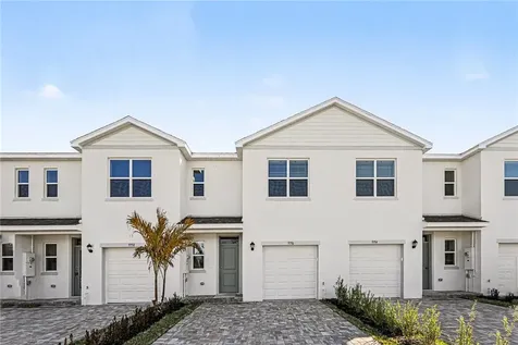 9731 Venetian Square Vero Beach FL 32966