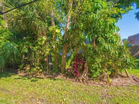 1166 6th Avenue Vero Beach FL 32960