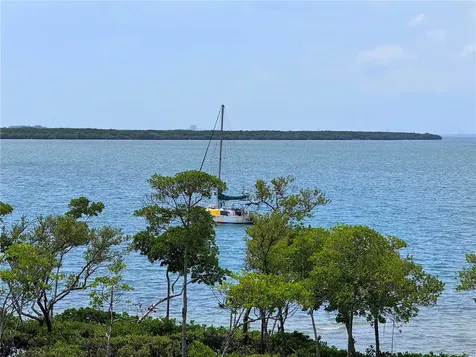 24 Harbour Isle Drive W Fort Pierce FL 34949