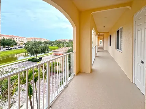 24 Harbour Isle Drive W Fort Pierce FL 34949