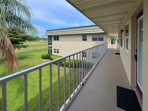 22 Vista Gardens Trail Vero Beach FL 32962