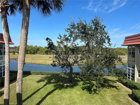 74 Royal Oak Court Vero Beach FL 32962