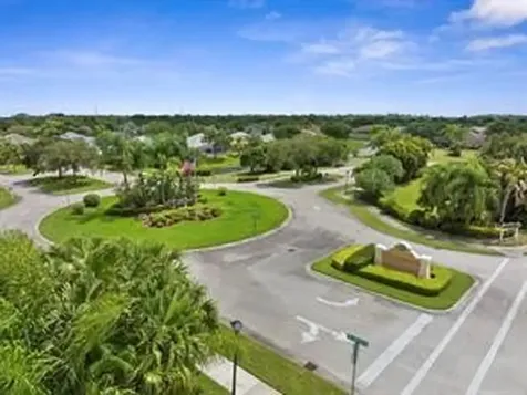 483 S Key Lime Square SW Vero Beach FL 32968