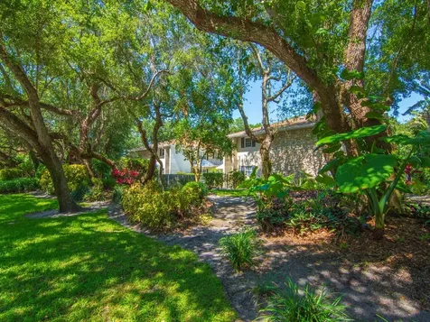 800 Coquina Lane Vero Beach FL 32963