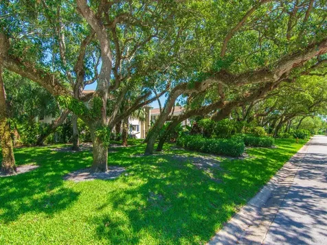 800 Coquina Lane Vero Beach FL 32963