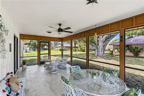 895 20th Avenue Vero Beach FL 32960