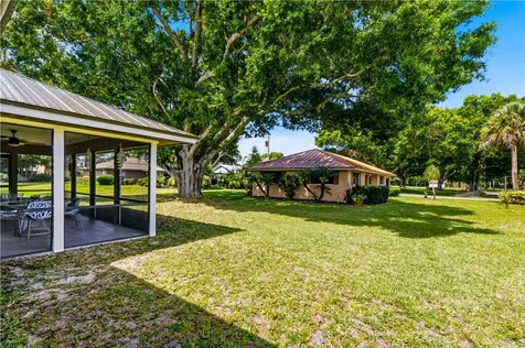 895 20th Avenue Vero Beach FL 32960