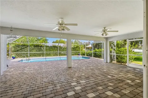 445 45th Avenue Vero Beach FL 32968