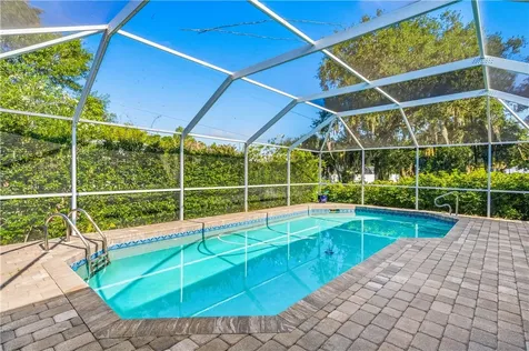 445 45th Avenue Vero Beach FL 32968